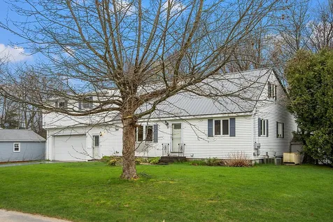 4 Linda Street Hudson NH 03051