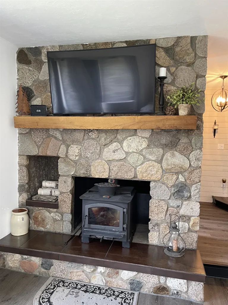 4 Power House Acres Road Shelburne NH 03581