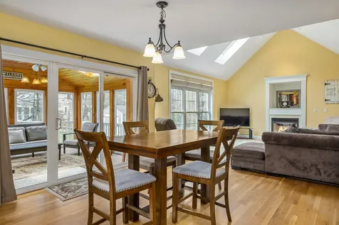 16 Emerson Road Durham NH 03824