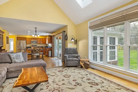 16 Emerson Road Durham NH 03824