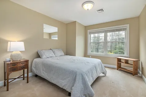 16 Emerson Road Durham NH 03824