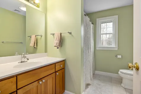 16 Emerson Road Durham NH 03824