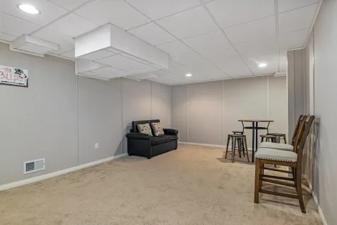 16 Emerson Road Durham NH 03824