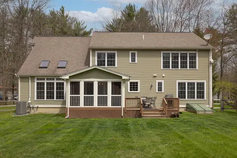 16 Emerson Road Durham NH 03824