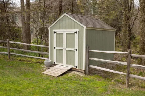 16 Emerson Road Durham NH 03824