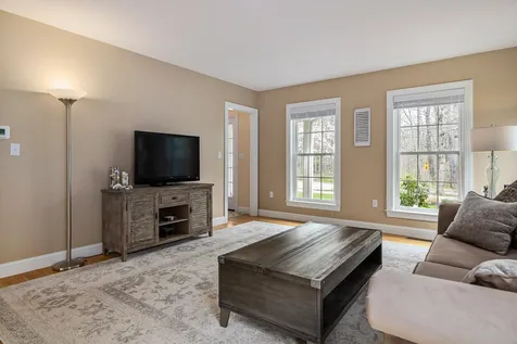 16 Emerson Road Durham NH 03824