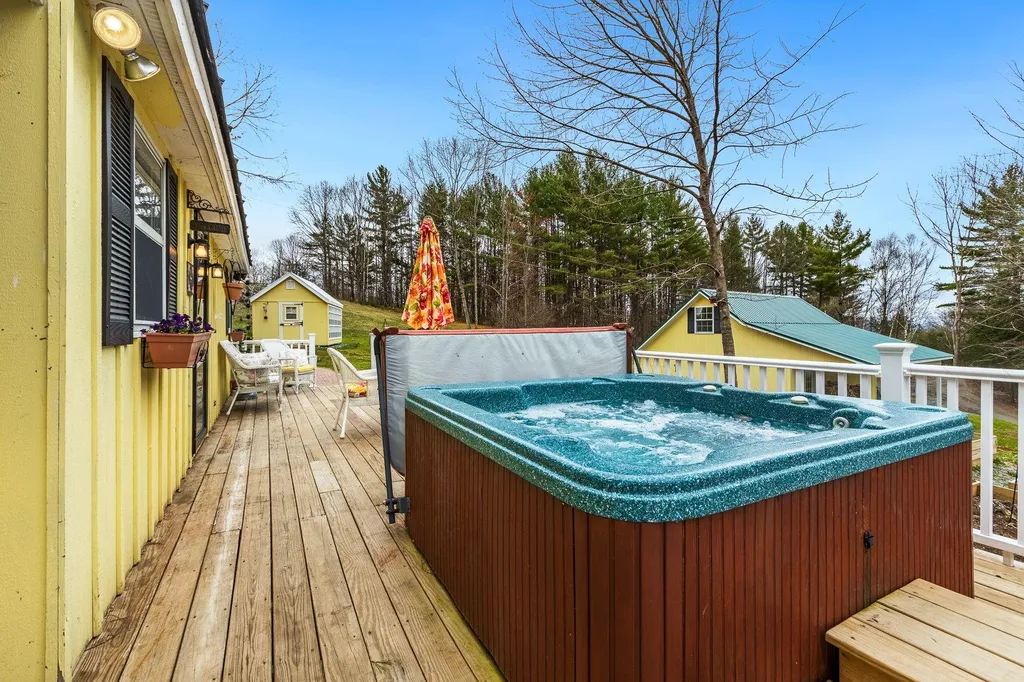 1580 Tenney Pond Road Newbury VT 05051