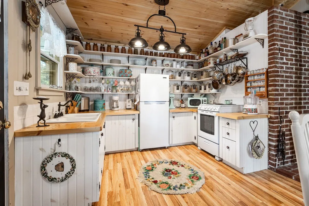 1580 Tenney Pond Road Newbury VT 05051