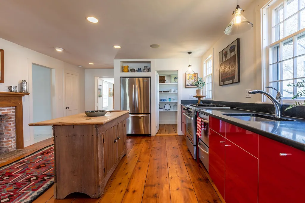 4896 South Road Woodstock VT 05071