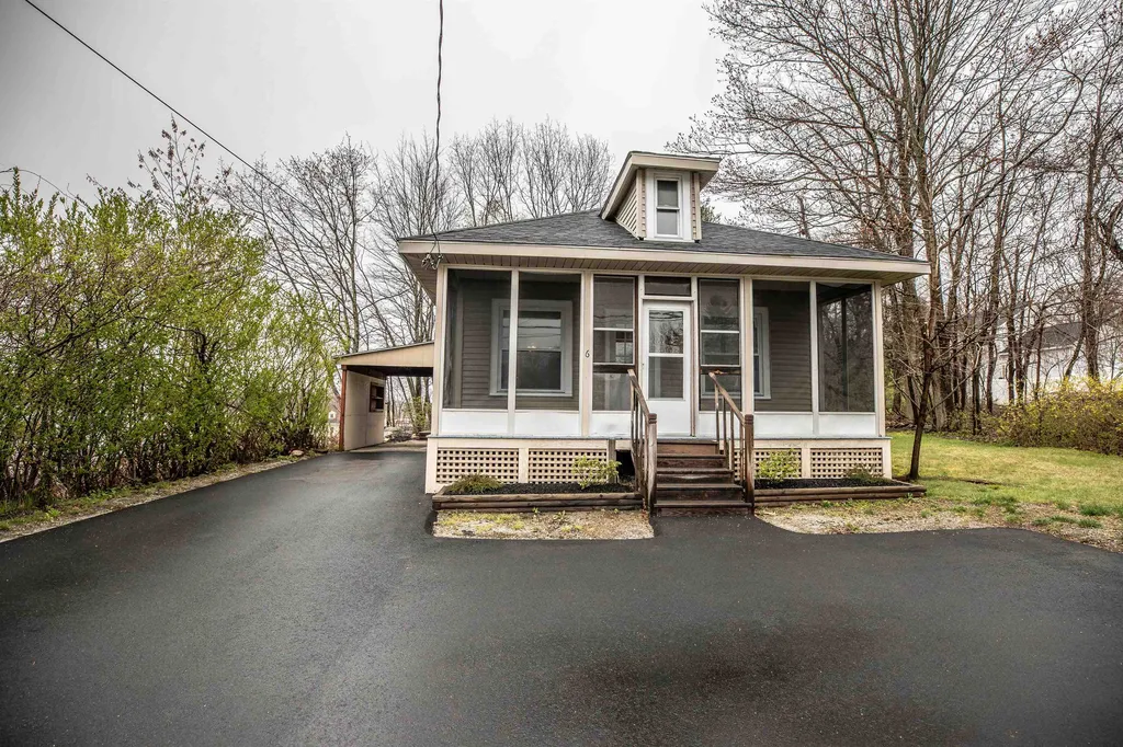 6 Alice Avenue Hooksett NH 03106