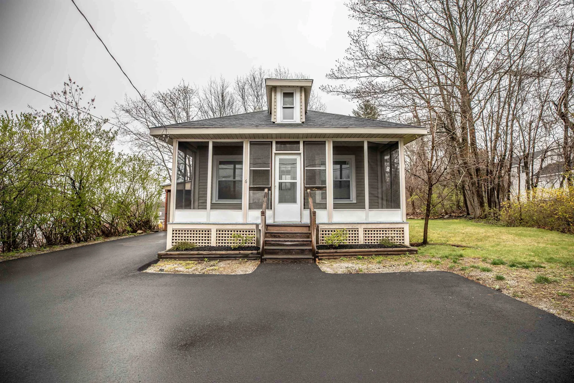 6 Alice Avenue Hooksett NH 03106