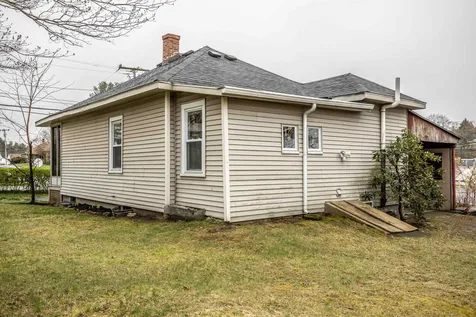 6 Alice Avenue Hooksett NH 03106