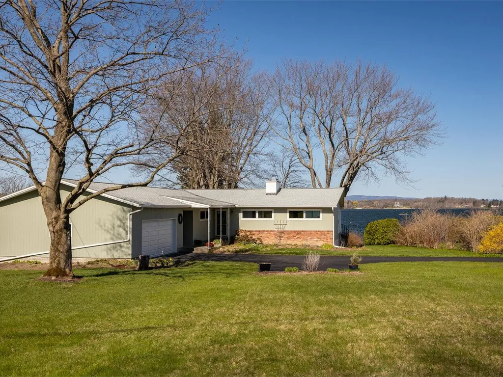 315 Champlain Drive Shelburne VT 05482