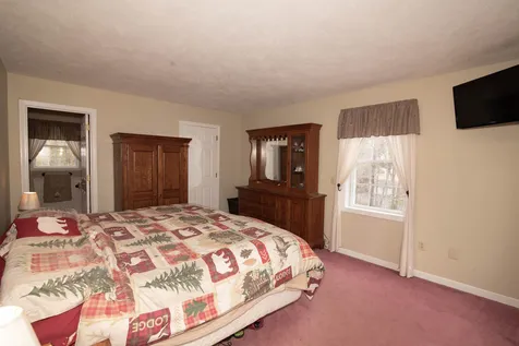 2 Tracey Lane Plaistow NH 03865