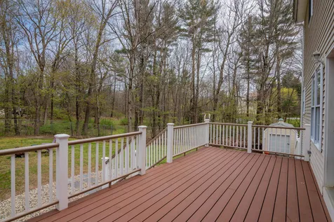 2 Tracey Lane Plaistow NH 03865