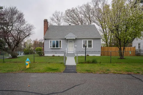 33 Paul Avenue Nashua NH 03060