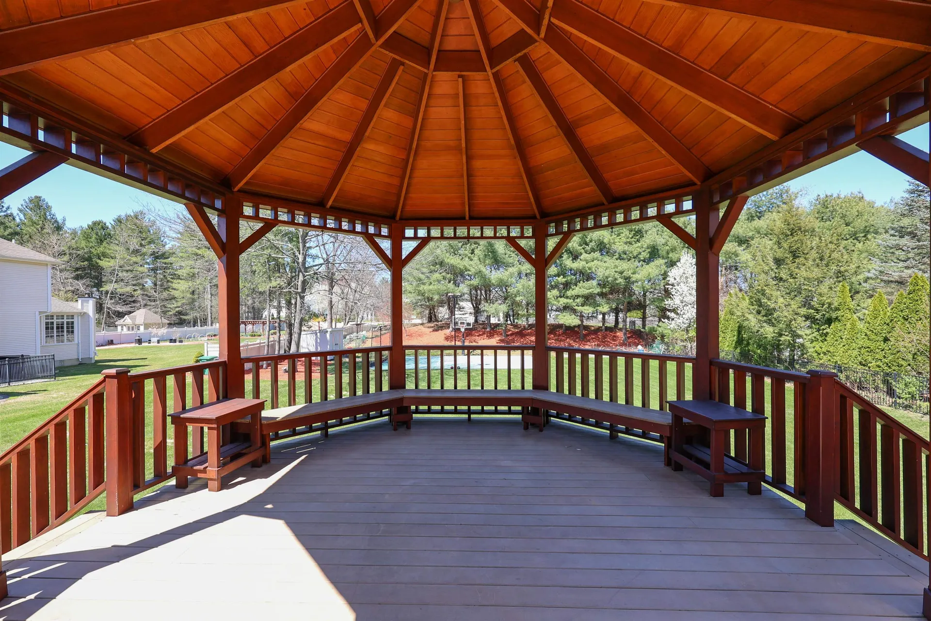 5 Crestwood Lane Nashua NH 03062
