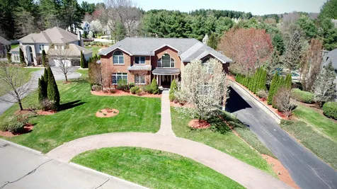 5 Crestwood Lane Nashua NH 03062