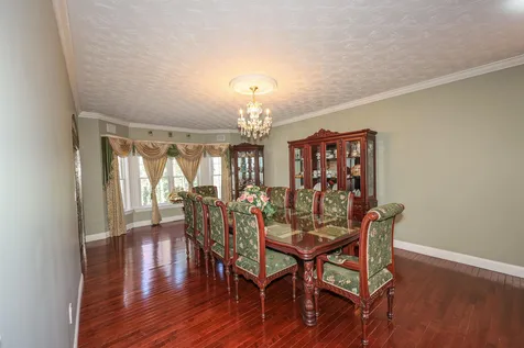 5 Crestwood Lane Nashua NH 03062