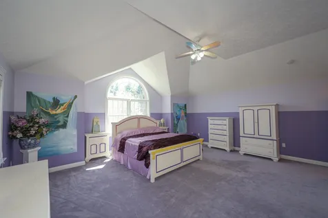 5 Crestwood Lane Nashua NH 03062
