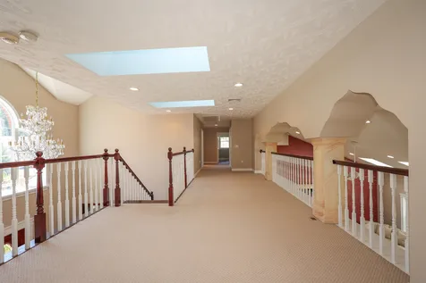 5 Crestwood Lane Nashua NH 03062