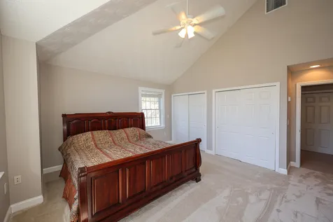 5 Crestwood Lane Nashua NH 03062