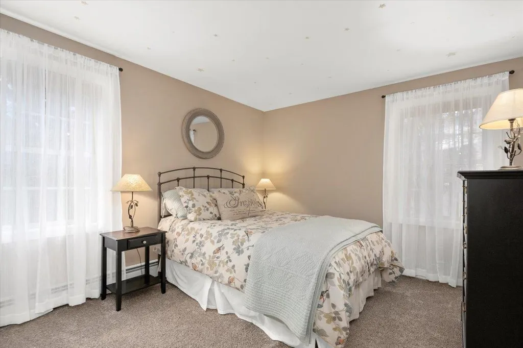 111 Juniper Drive Goffstown NH 03045