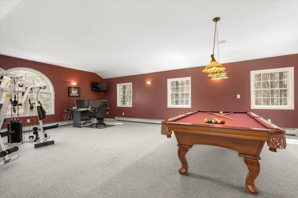 111 Juniper Drive Goffstown NH 03045