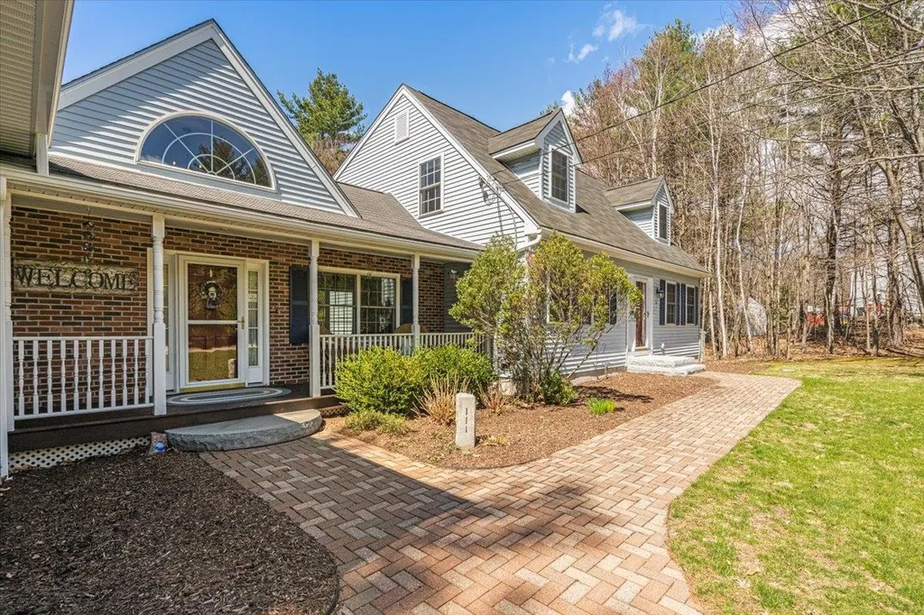 111 Juniper Drive Goffstown NH 03045