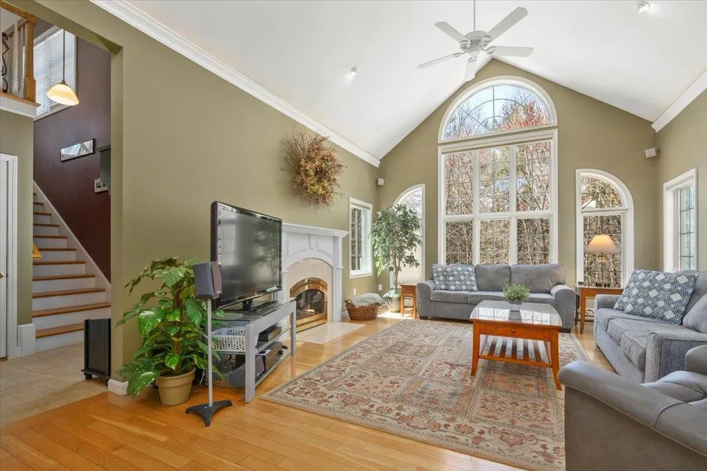 111 Juniper Drive Goffstown NH 03045