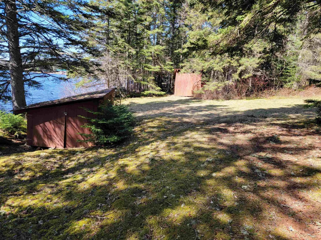 3376 N Main Street Pittsburg NH 03592
