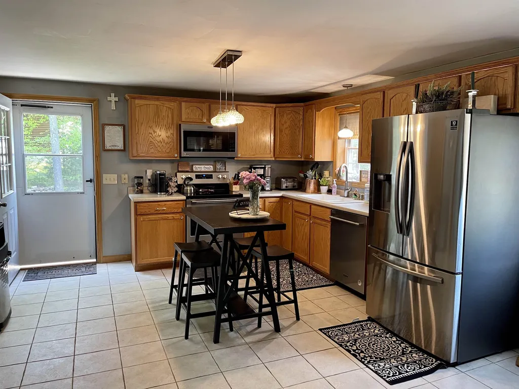 10 Avalon Road Farmington NH 03835