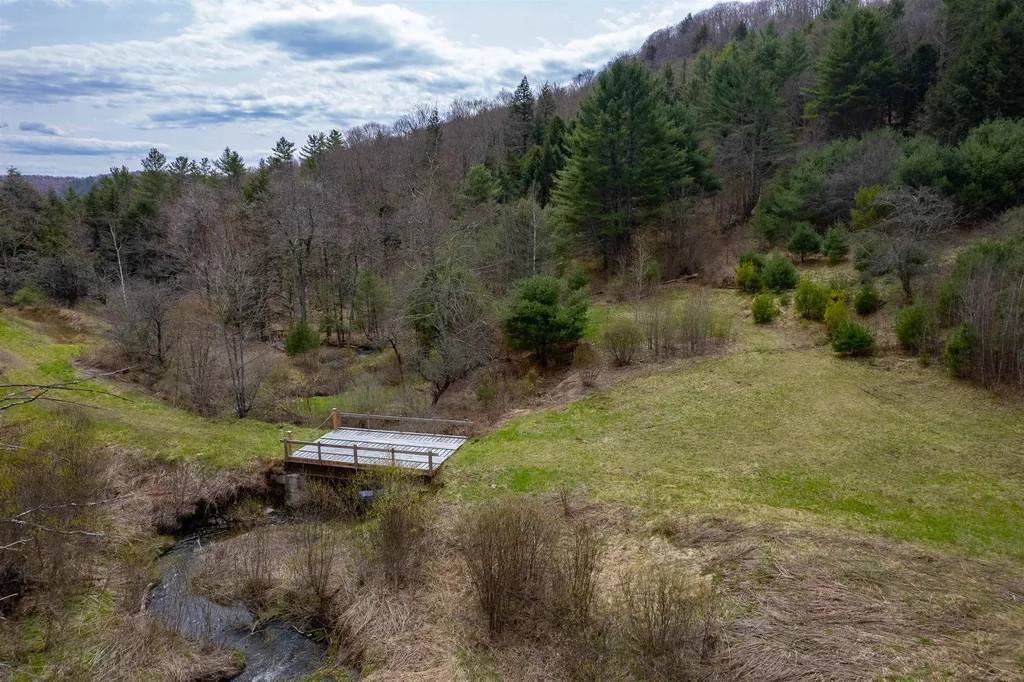 113 Spring Road Tunbridge VT 05077