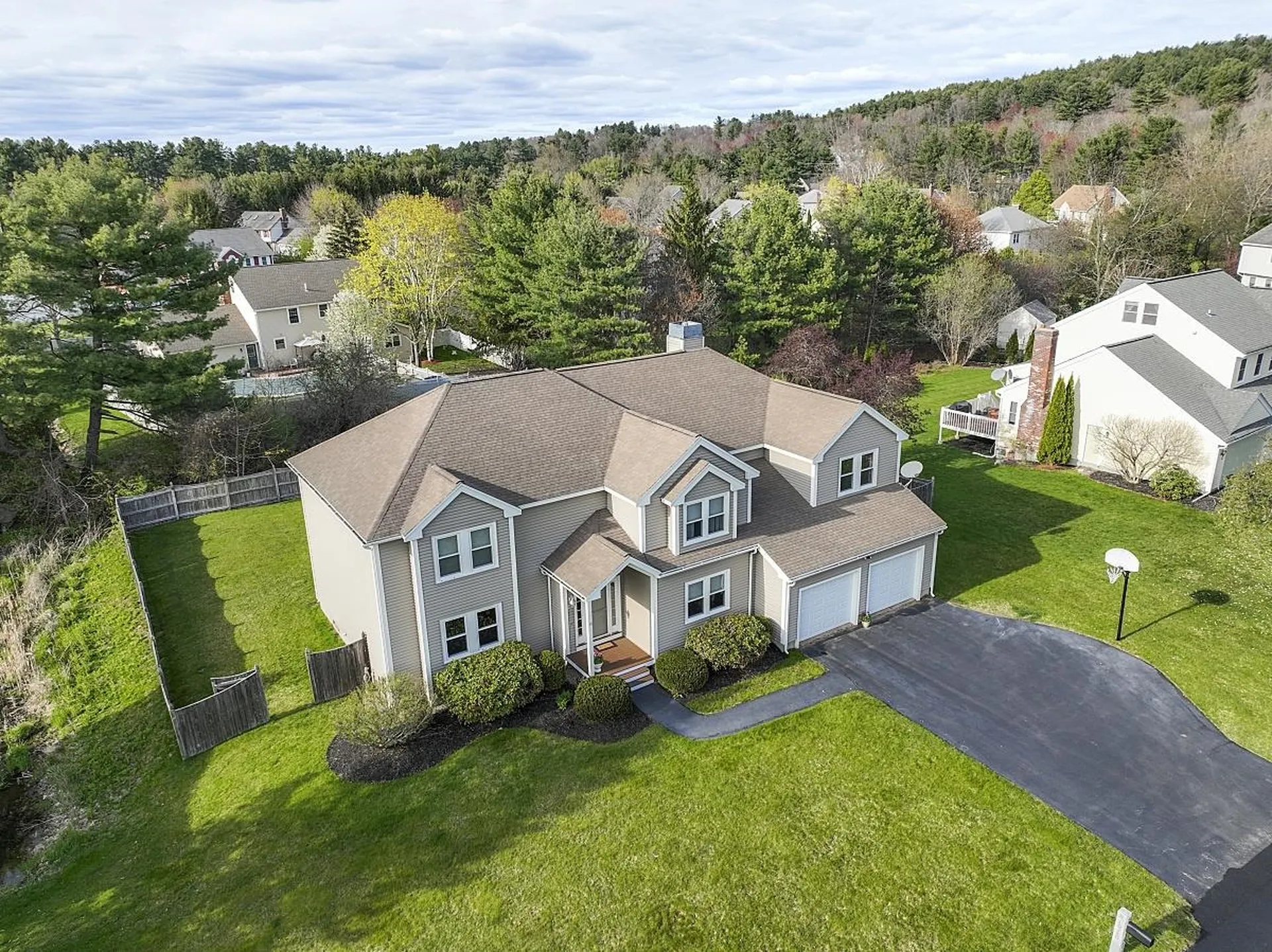 11 Lojko Drive Nashua NH 03062