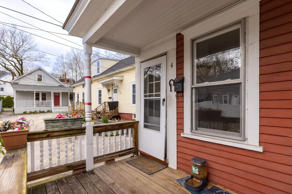 4 Fern Court Dover NH 03820