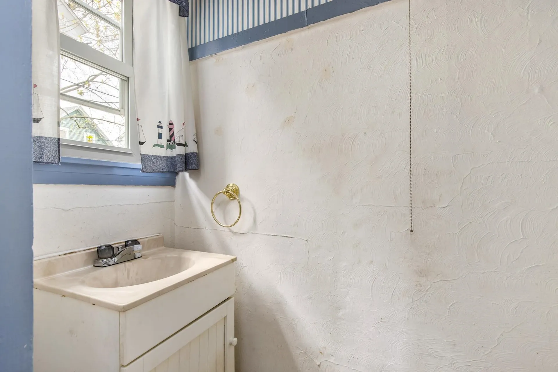 4 Fern Court Dover NH 03820
