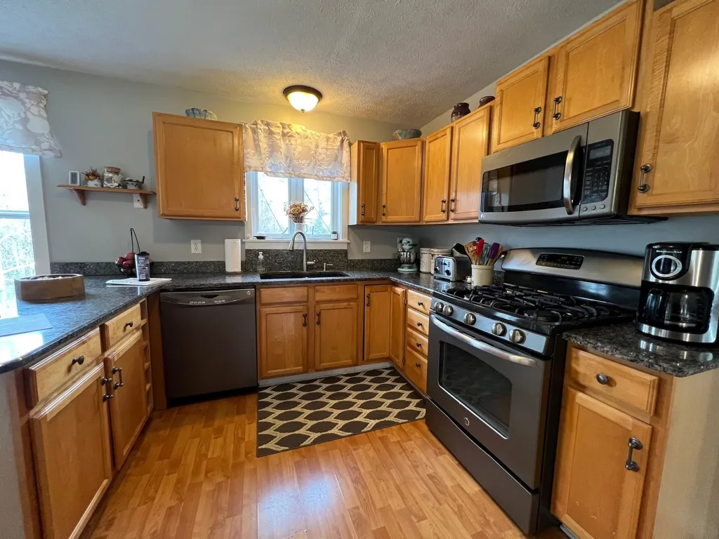 9 White Tail Lane Canaan NH 03741