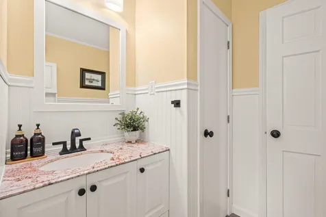 30 Pleasant View Drive Exeter NH 03833