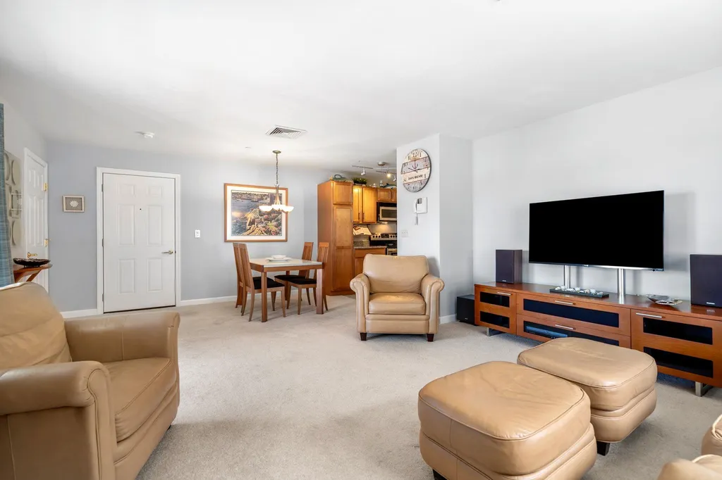 15 K Street Hampton NH 03842