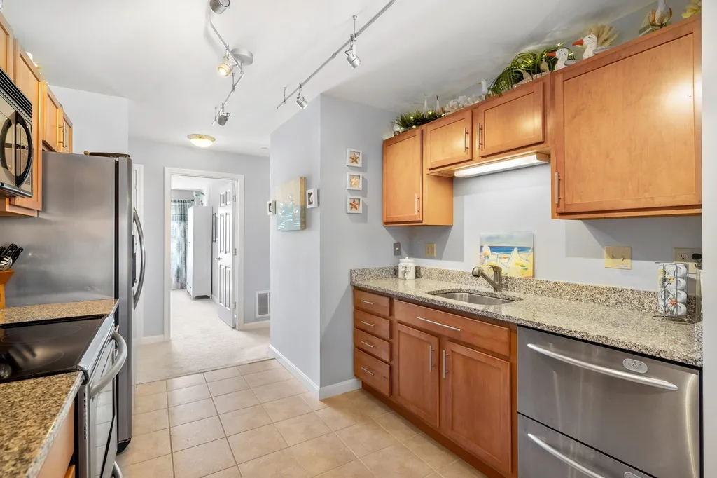 15 K Street Hampton NH 03842