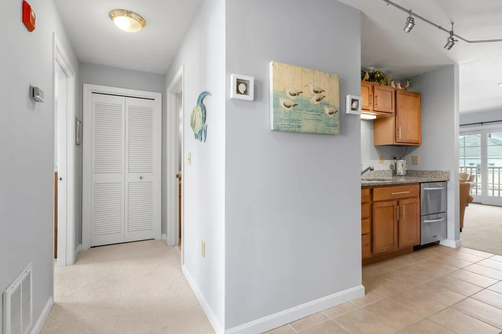 15 K Street Hampton NH 03842
