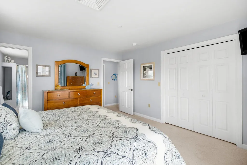 15 K Street Hampton NH 03842