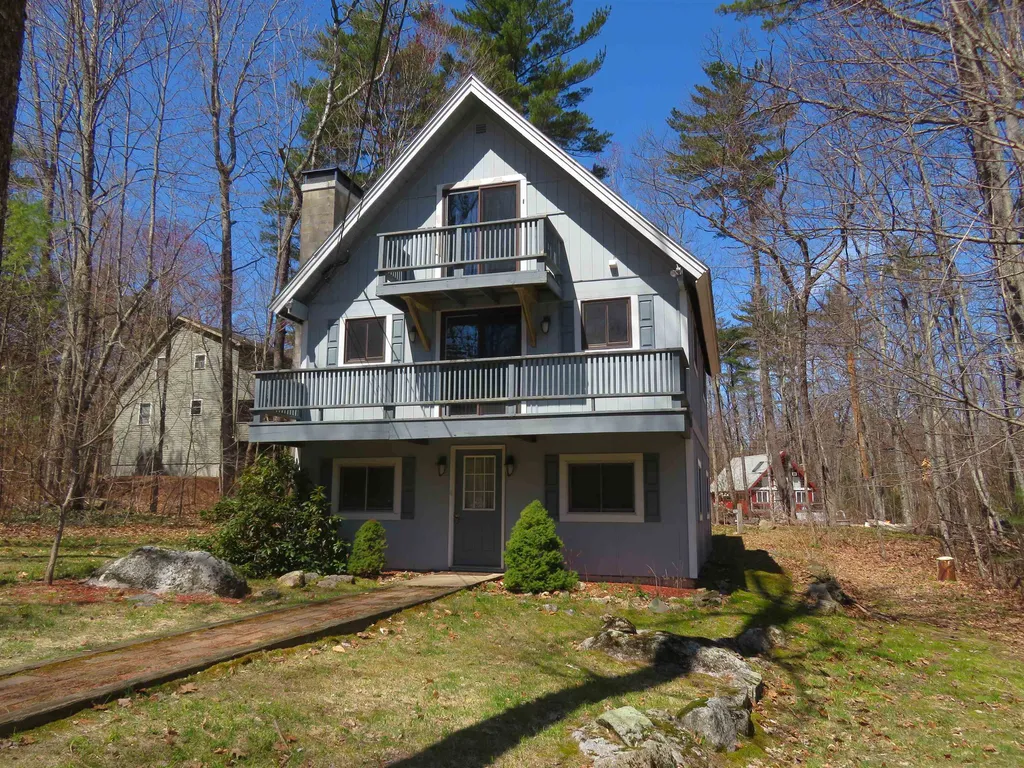 82 Suissevale Avenue Moultonborough NH 03254