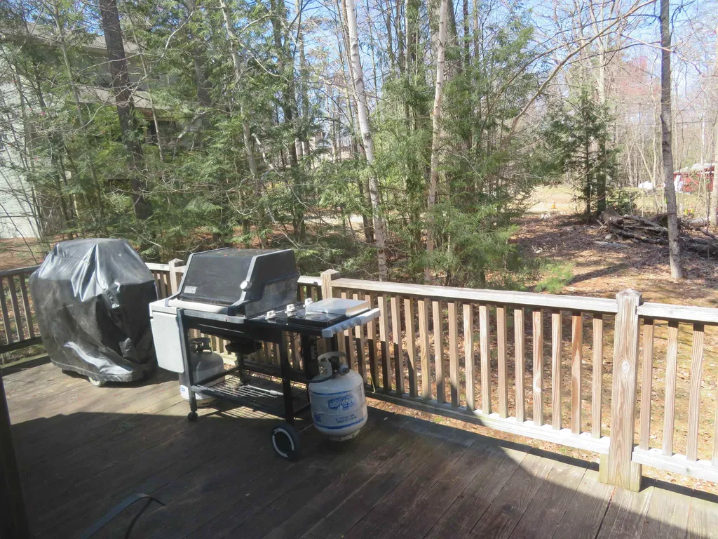 82 Suissevale Avenue Moultonborough NH 03254
