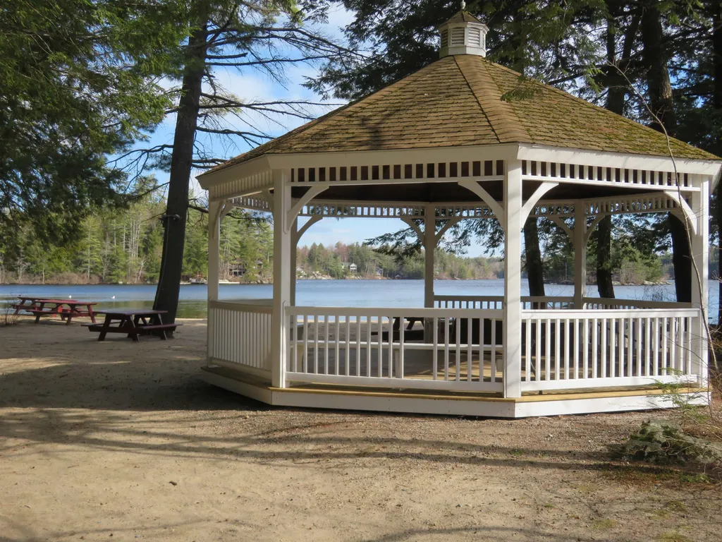 82 Suissevale Avenue Moultonborough NH 03254