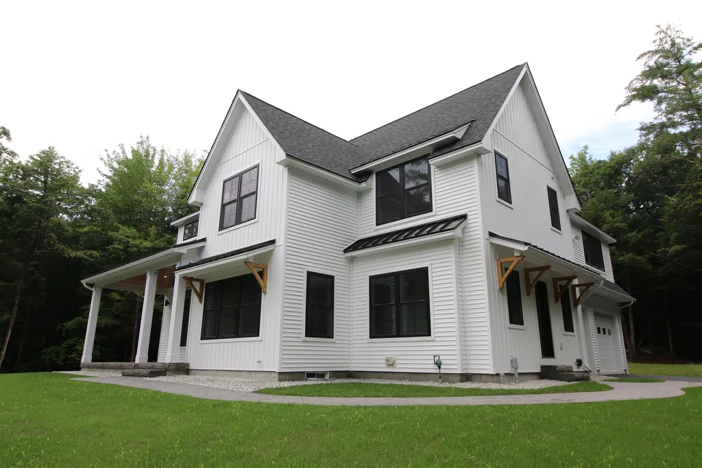 112c Amherst Street Amherst NH 03031