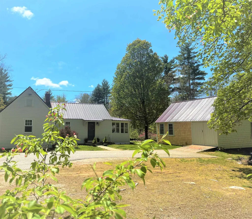 16 Thorne Road Kingston NH 03848