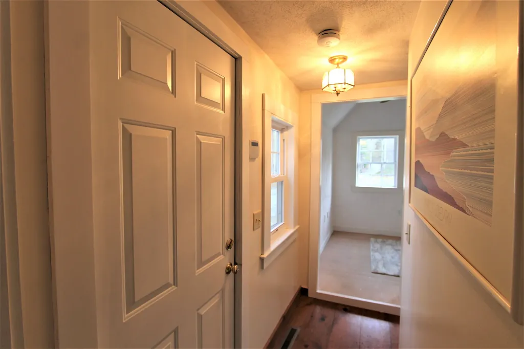 16 Thorne Road Kingston NH 03848