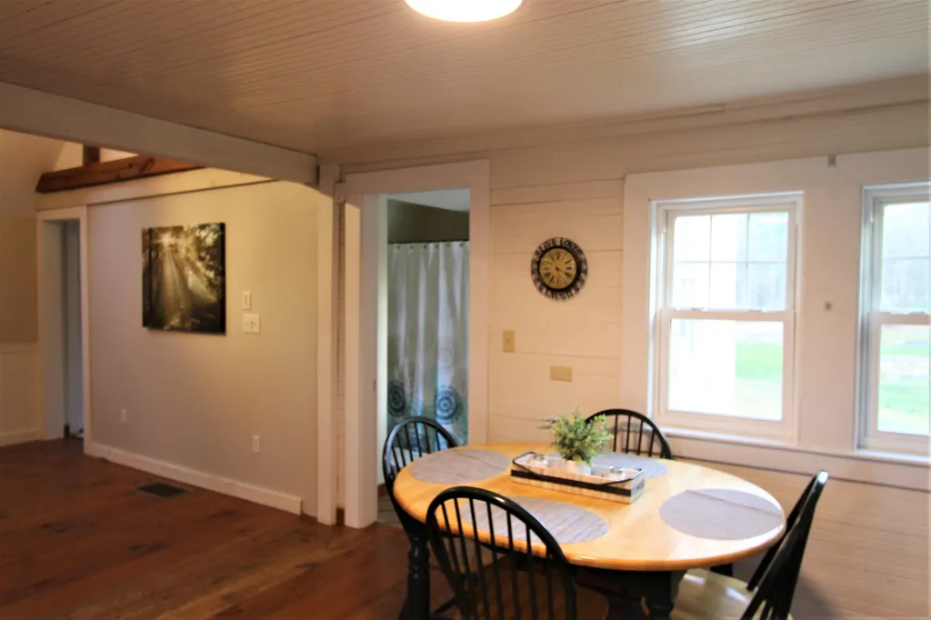 16 Thorne Road Kingston NH 03848