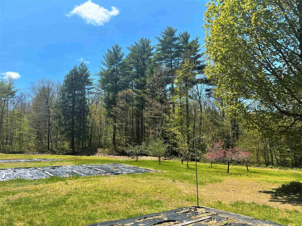 16 Thorne Road Kingston NH 03848